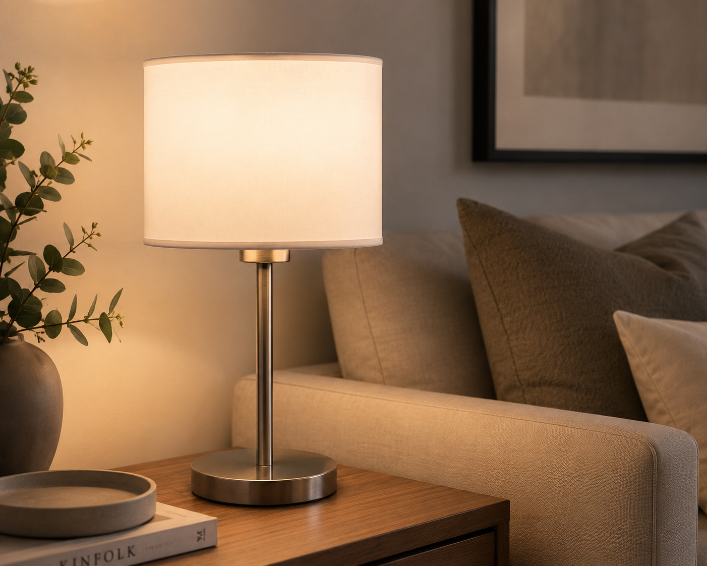 Velador Moderno Plateado Con Pantalla Mesa De Luz Dormitorio Living Apto LED Diseño Elegante